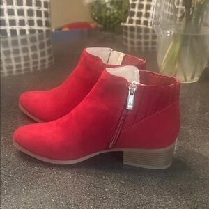 Reaction Kenneth Cole Red Ankle Booties